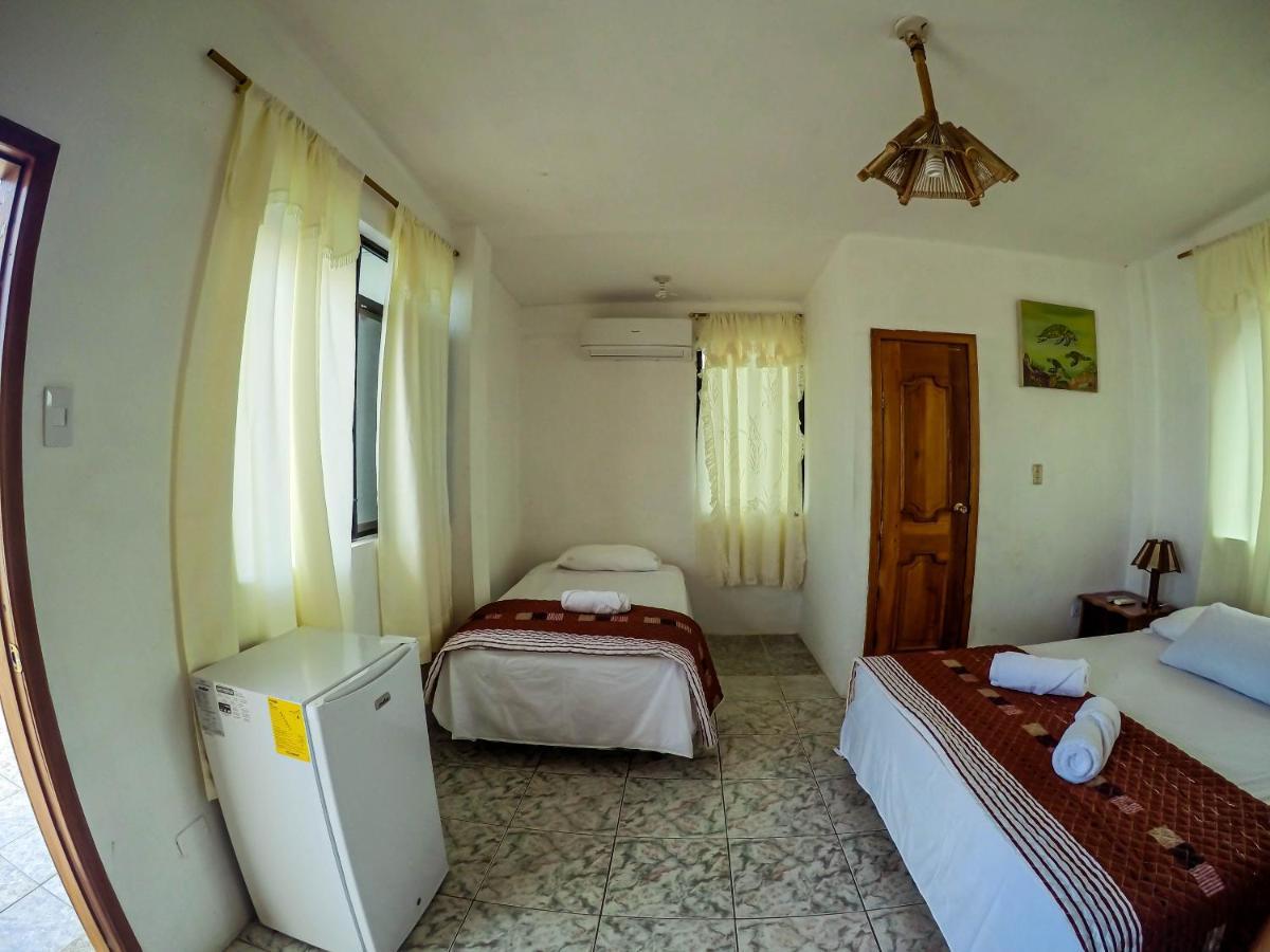ホテル Casa De Nelly プエルト・バケリソ・モレノ エクステリア 写真